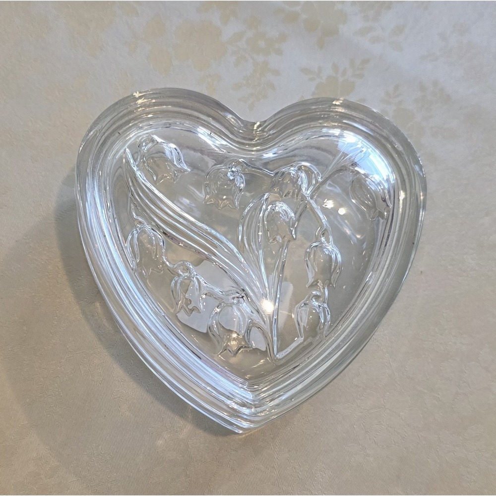 Mikasa Bridal Lily Jewelry Box with Lid Heart Shaped